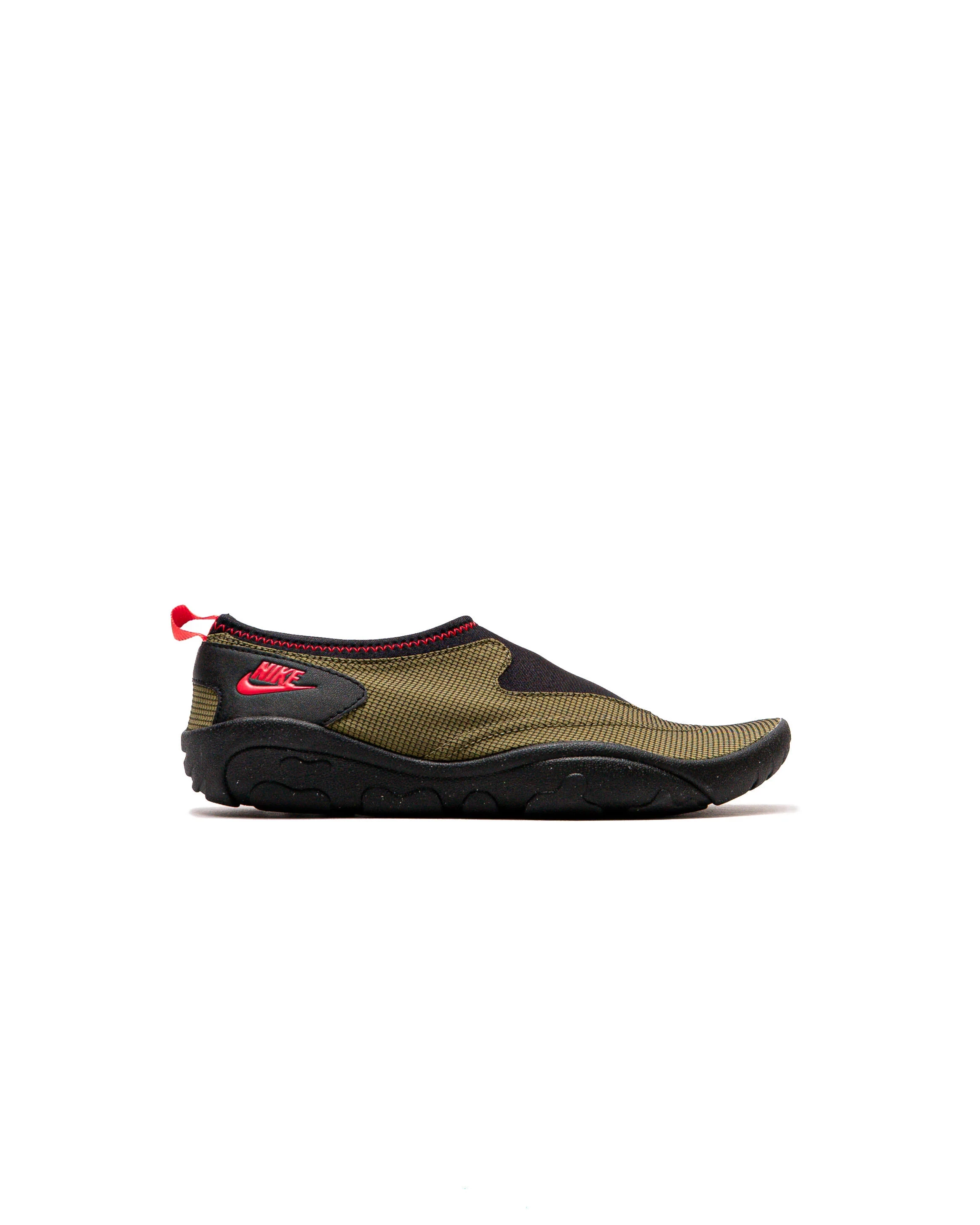 ◆正規品◆NIKE AQUA TURF MEDIUM OLIVE BLACK◆関税込◆人気◆ FZ5627-200 Nike Aqua Turf Medium Olive Black University Red