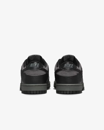 Nike Dunk Low Black Roses Paar Fersen