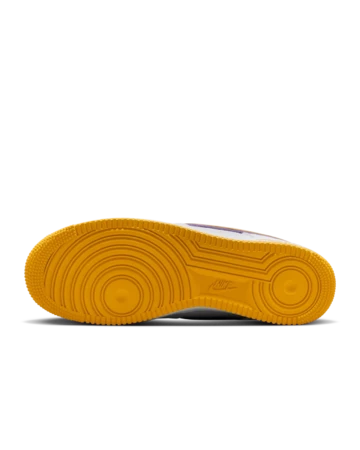 Kobe Bryant x Nike Air Force 1 Low Varsity Maize Sohle