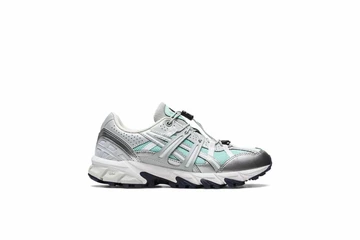 Matin Kim ASICS GEL-Sonoma 15-5