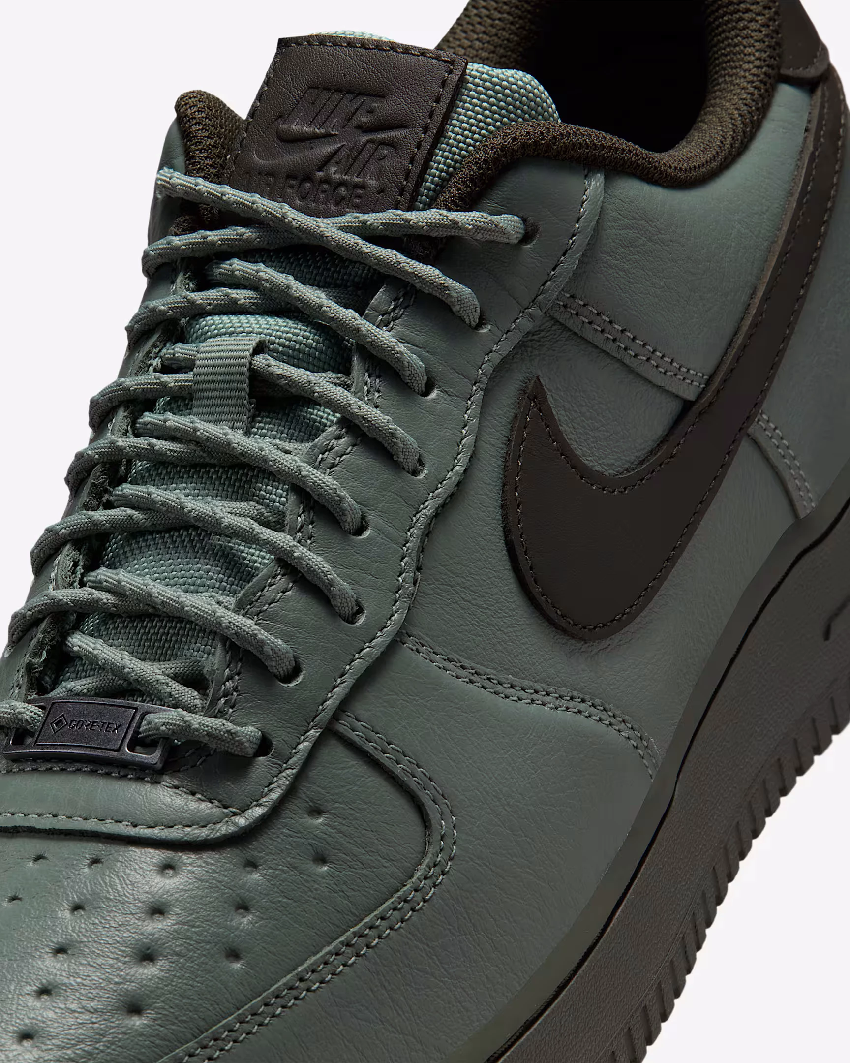 Nike Air Force Low GTX Vibram Clay Green HV5953-300 Dead Stock