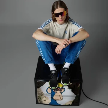 Indigo Heart adidas NMD R1 Black