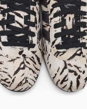 adidas Tokyo Zebra Zehen