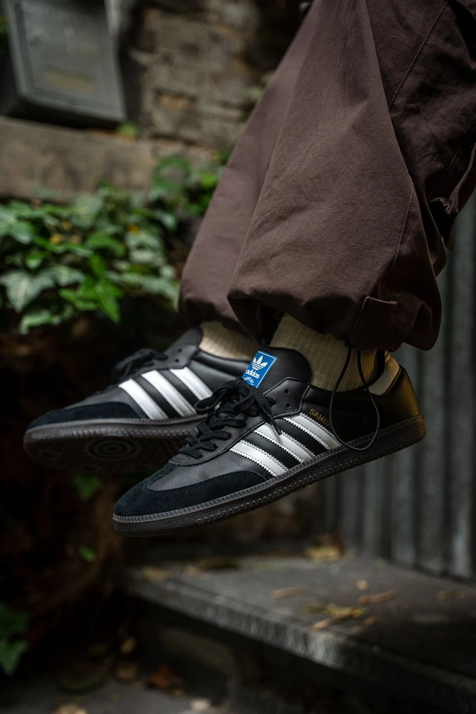 Adidas samba black on feet online