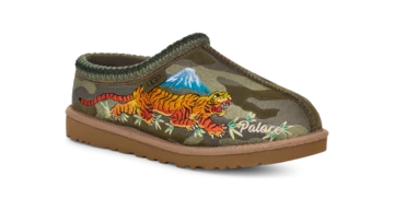 Palace x UGG Tasman Slipper Tiger Pack schräg frontal
