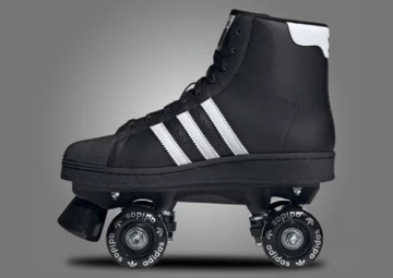 adidas Superstar Roller Skates Black am Fuß Innenseite