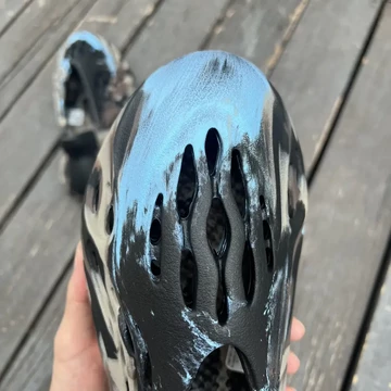 adidas Yeezy Foam Runner MX Azure In Hand Detail