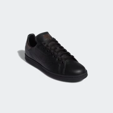Dime adidas Stan Smith Core Black schräg frontal