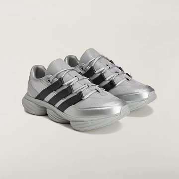 Entire Studios x adidas Lightblaze POD Matte Silver Paar seitlich
