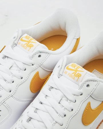 Air Force 1 Low Waterproof Yellow Detail Zunge