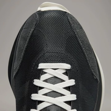 addias Y-3 S-Gendo Run Black Toebox Detail