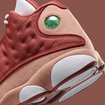 Jordan 13 Retro Dune Red Ferse