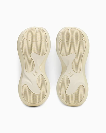 AVAVAV x adidas Moonrubber White Paar Sohle