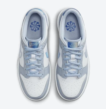 Dunk Low Next Nature Blue Whisper Zunge