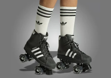 adidas Superstar Roller Skates Black am Fuß