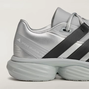 Entire Studios x adidas Lightblaze POD Matte Silver Ferse Details