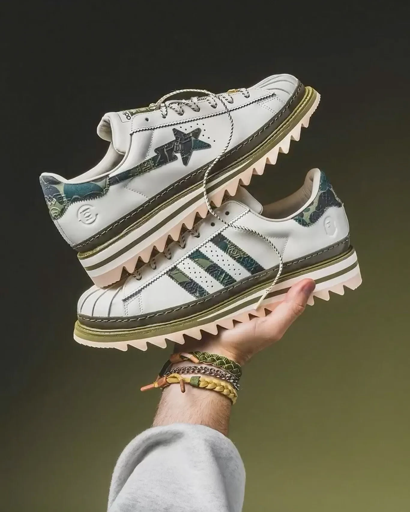 adidas gazelle silver green womens BAPE® SKULL STA 1ST CAMO M main image 1