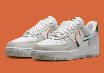 Air Force 1 Low All Petals beide Paare seitlich