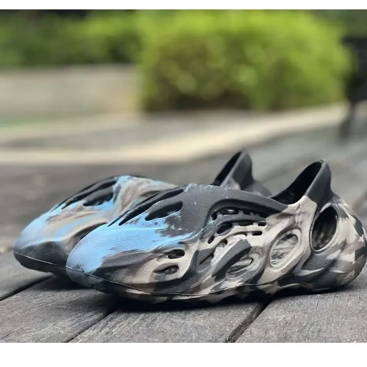 adidas Yeezy Foam Runner MX Azure ID4126 | Dead Stock