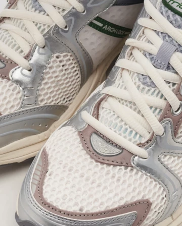 Minted NY Saucony ProGrid Triumph Laces