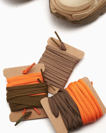 Starcow Paris x Saucony ProGrid Omni 9 Beige Schnürsenkel