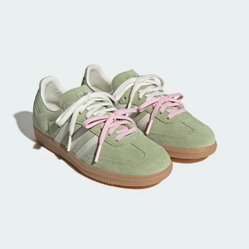 Molly-Mae x adidas Matcha Samba Paar