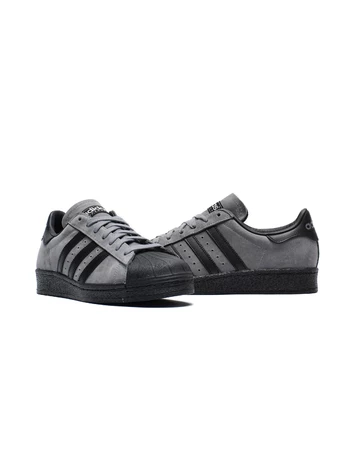 adidas Superstar 82 Core Black Pack Schwarz Paar Mood
