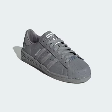 Neighborhood adidas Superstar Cement Grey Außenseite schräg oben