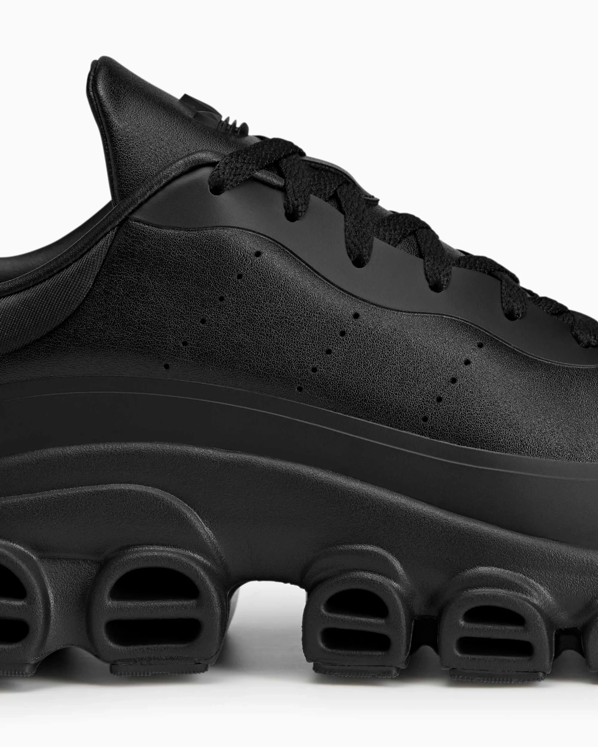 Thug Club x adidas adiFOM Megaride Black KI9522 | Dead Stock