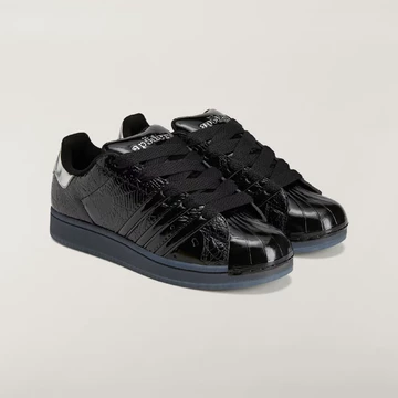 Sp5der x adidas Superstar II Black Paar seitlich