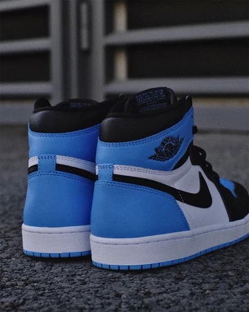 Jordan 1 High OG University Blue - Hinten