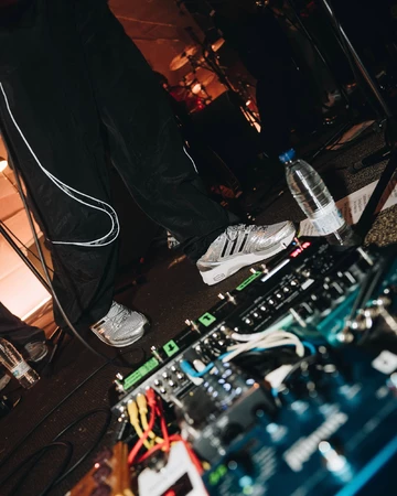 adidas Adistar Control 5 Grey Three Mood 1