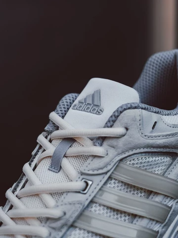 adidas Response CL Crystal White DETAIL 2