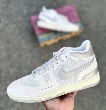 Social Status Nike Mac Attack