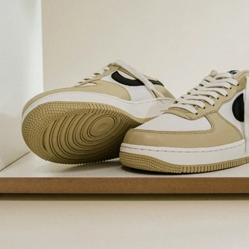 Air Force 1 LX Team Gold Motion