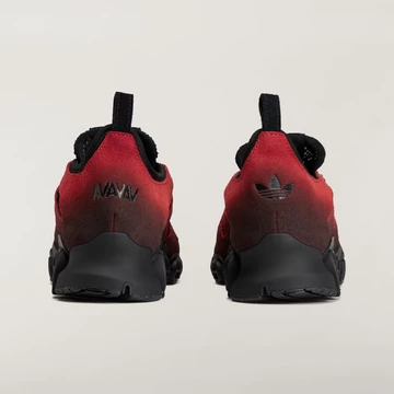 AVAVAV x adidas Megaride Cotout Suede Pack von hinten