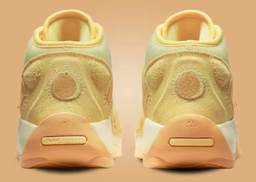 Jordan Zion 2 Full Moon von hinten