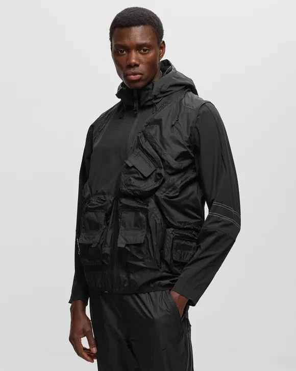 Nike NOCTA フード付きジャケット ブラック Shop Nike NOCTA Woven Track Jacket FN7666-010 black | SNIPES USA