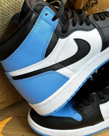 Jordan 1 High OG University Blue - Seite
