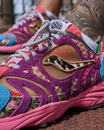 Jae Tips Saucony Grid Azura 2000 Detail Motion 1