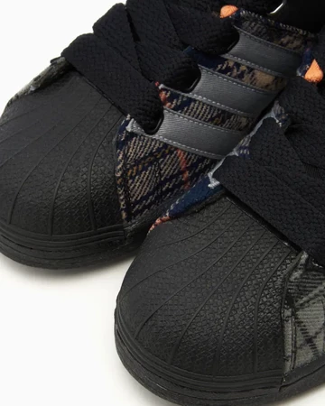 adidas Superstar Supermodified Nahaufnahme Toebox