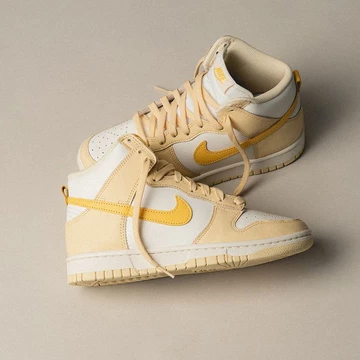 Dunk High Pale Vanilla