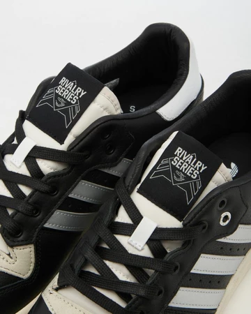 adidas Rivalry Consortium Low Black Detail Zunge