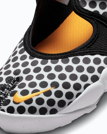 Nike Air Rift Black White Orange Detail Toebox