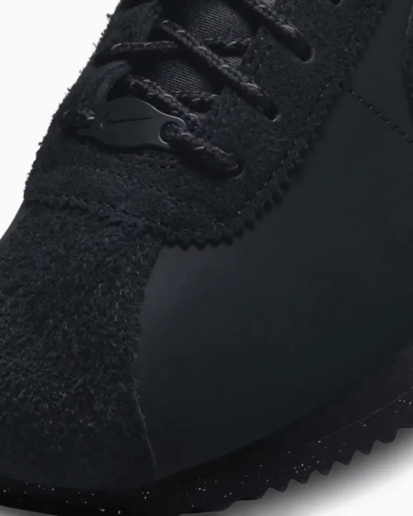 All black nike cortez online