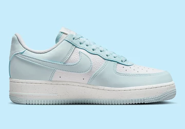 Die Innenseite des Air Force 1 Next Nature Glacier Blue