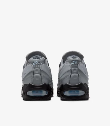 Nike Air Max 95 Cool Grey & Psychic Blue von hinten