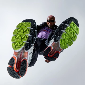 Highsnobiety Saucony Pro Grid Triumph 4 Silver Multi S70821-2 on Feet