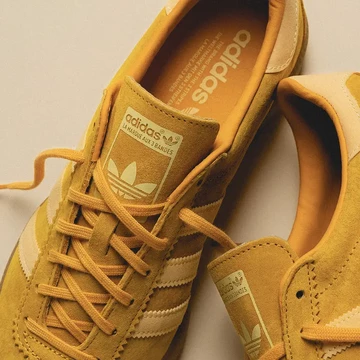 adidas Bermuda Bold Gold Detail Motion