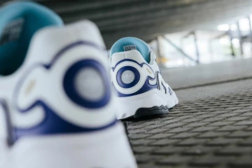 adidas Ozweego OG Royal Blue Schuh Nhaufnahme 3